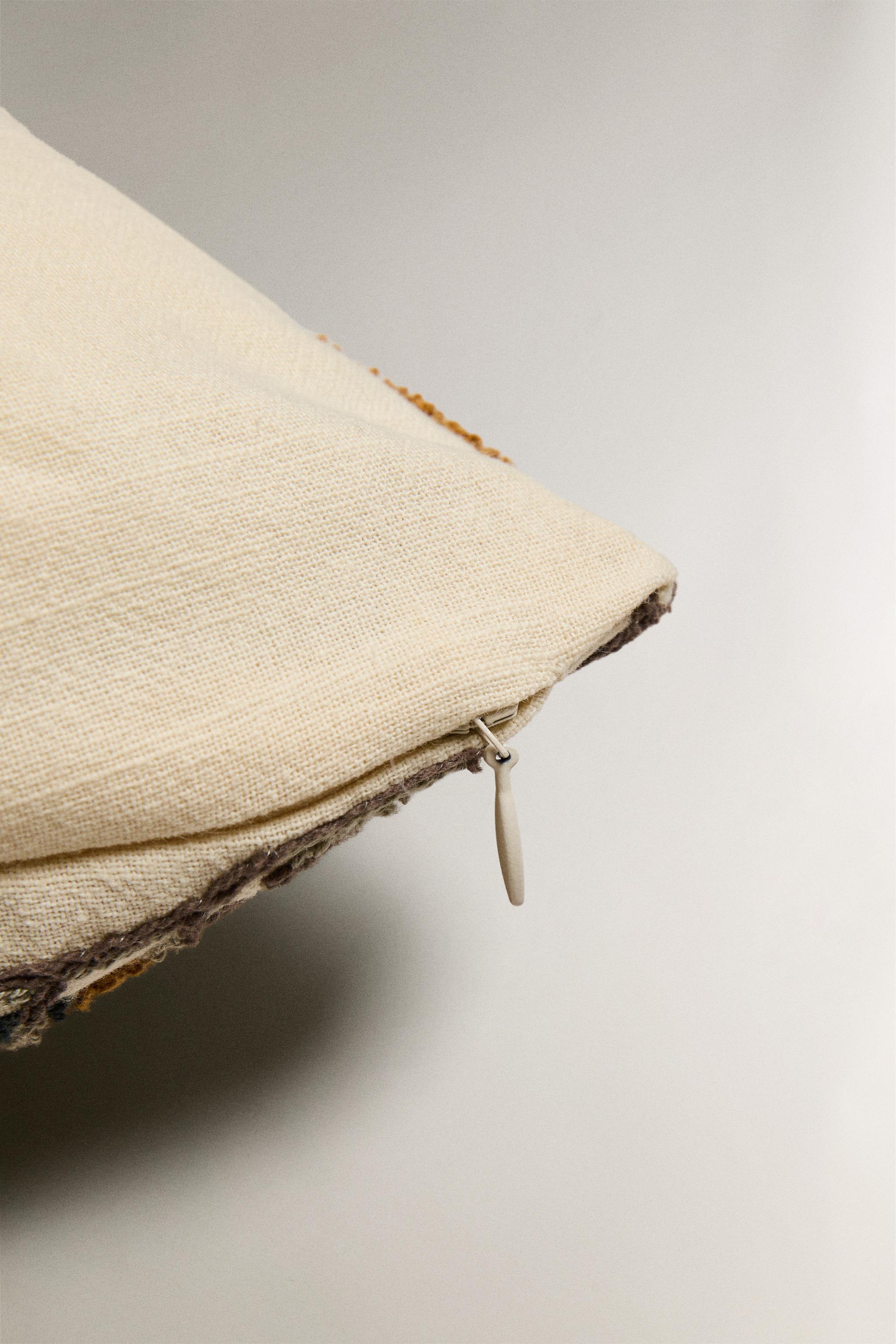 TUFTING THROW PILLOW COVER